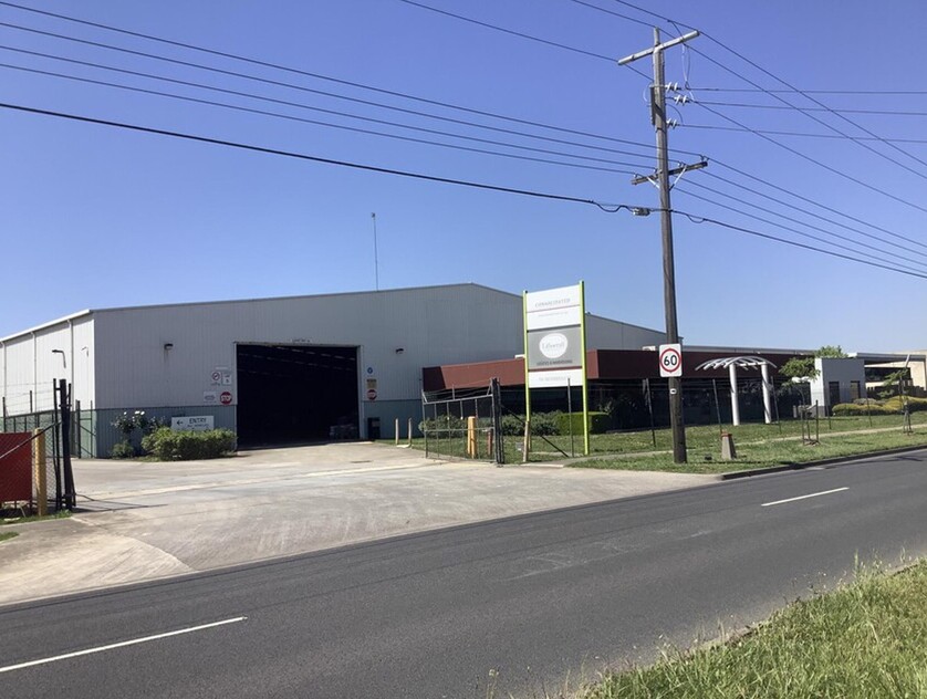 INNER WESTERN MELBOURNE - PROPERTY OF SIGNIFICANT PROPORTIONS WITH HUGE EXPOSURE - INDUSTRIAL 3 ZONING