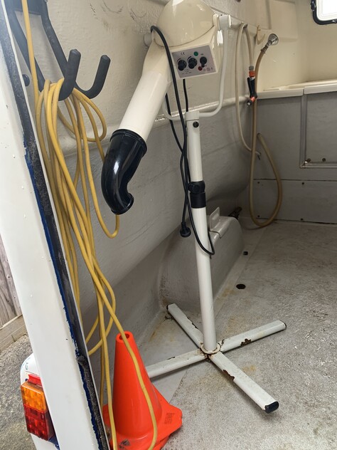 READY MADE MOBILE DOGGIE WASH – READY FOR YOU TO TAKE OVER SE SUBURBS