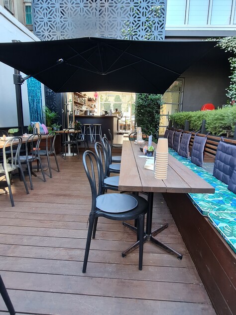 Licensed Cafe in St Kilda For Sale
