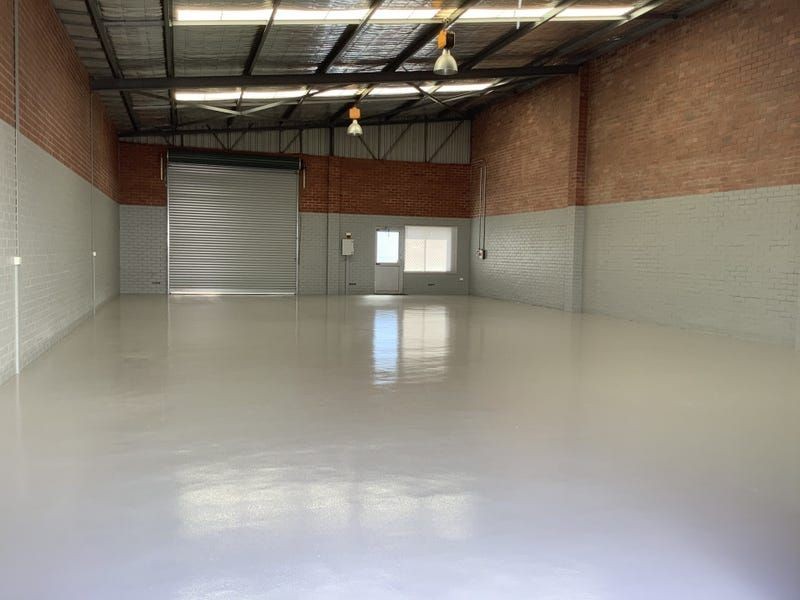 GREAT PRICE WITH BRILLIANT EXPOSURE TO STOCK ROAD