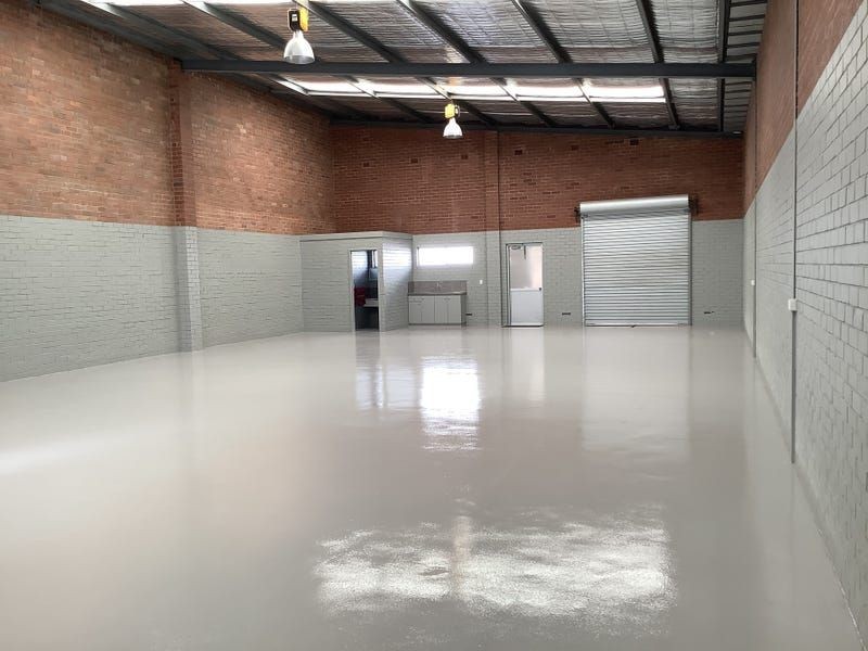 GREAT PRICE WITH BRILLIANT EXPOSURE TO STOCK ROAD