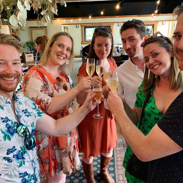 WINE, CRAFT BEER AND FOOD TOUR GUIDE BUSINESS - EASY TO RUN - BE YOUR OWN BOSS!