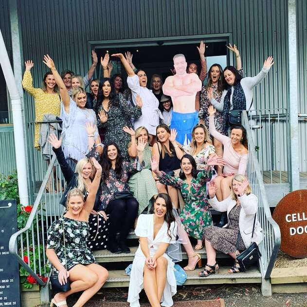 WINE, CRAFT BEER AND FOOD TOUR GUIDE BUSINESS - EASY TO RUN - BE YOUR OWN BOSS!