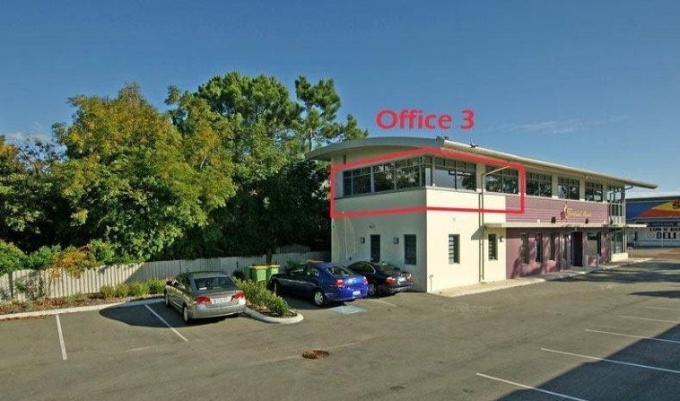 BRIGHT, MODERN & FITTED OFFICE SPACE
