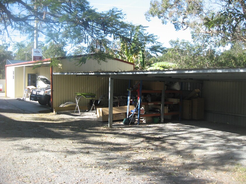 Workshop In Redland City on Prime Corner Position Available Now.