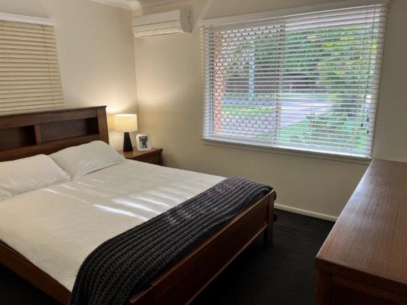 29 Seaward Crescent Pallarenda QLD 4810 House for Rent