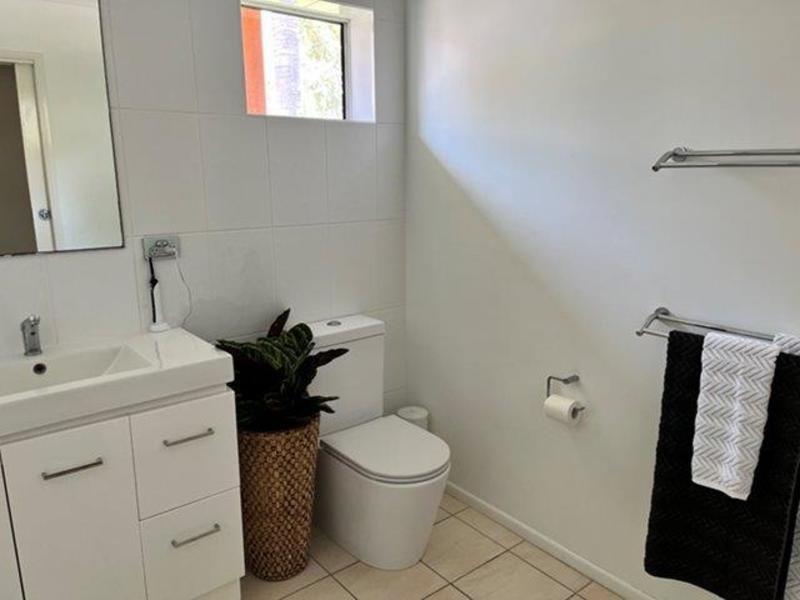 29 Seaward Crescent Pallarenda QLD 4810 House for Rent