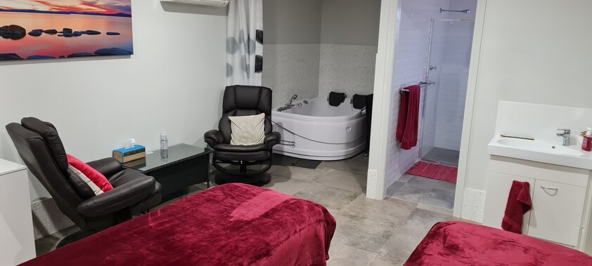 **ENDLESS POSSIBILITIES, ONE EXCEPTIONAL PROPERTY!**