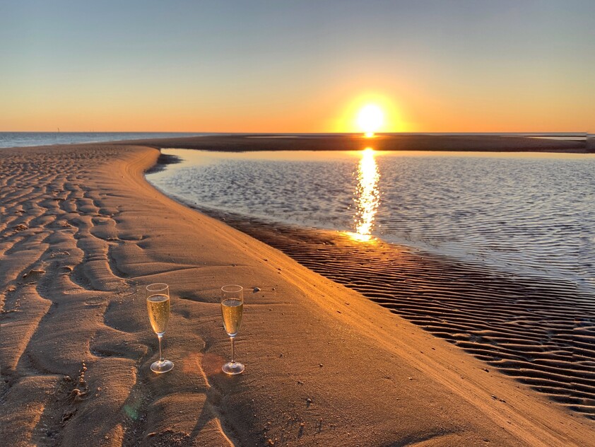 NATURE AND KARUMBA SAND ISLAND SUNSET CRUISES