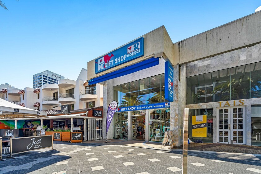 Orchid Avenue Retail Office or Medical For Lease (or For Sale) available from now