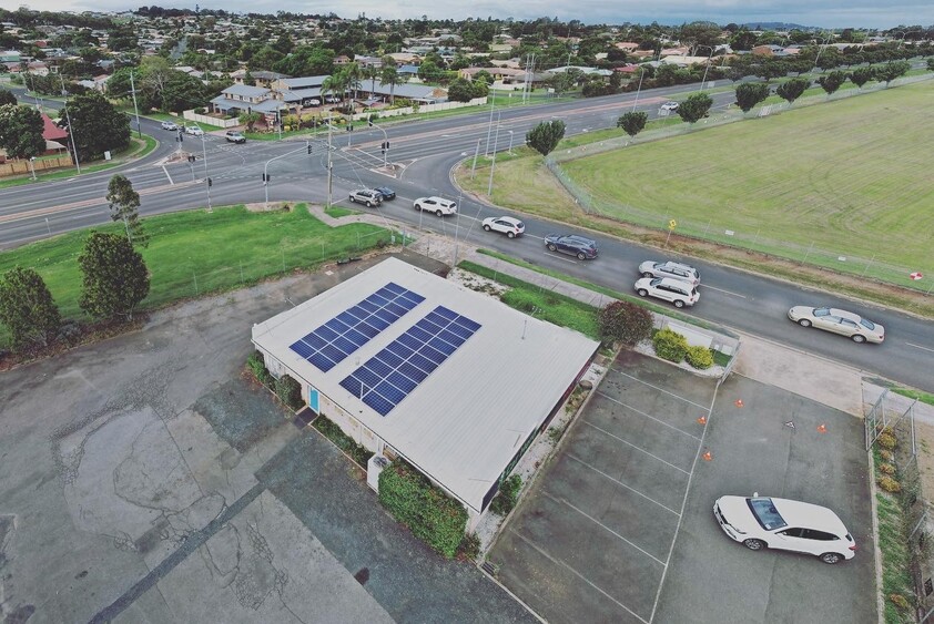 Prime Location 2500sq m Workshop/Warehouse + Office/Showroom + loads of off street parking and storage space