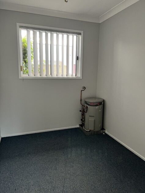 Prime Location 2500sq m Workshop/Warehouse + Office/Showroom + loads of off street parking and storage space