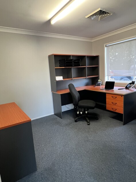 Prime Location 2500sq m Workshop/Warehouse + Office/Showroom + loads of off street parking and storage space