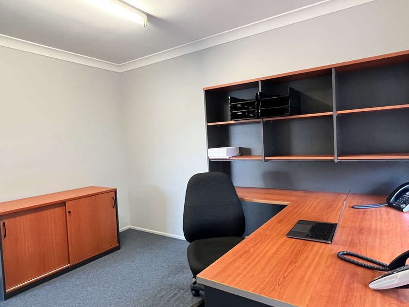 Prime Location 2500sq m Workshop/Warehouse + Office/Showroom + loads of off street parking and storage space