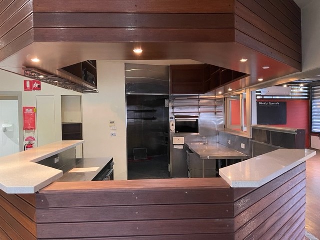 OLD TENANT GONE - COMPLETE FITOUT INCLUDED - NO SETUP COSTS!!