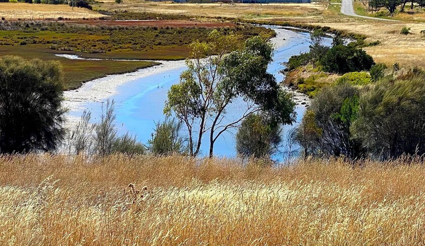 EXTRA LARGE VACANT BLOCK OF 919SQM - WATER VIEWS ACROSS RALPHS BAY
