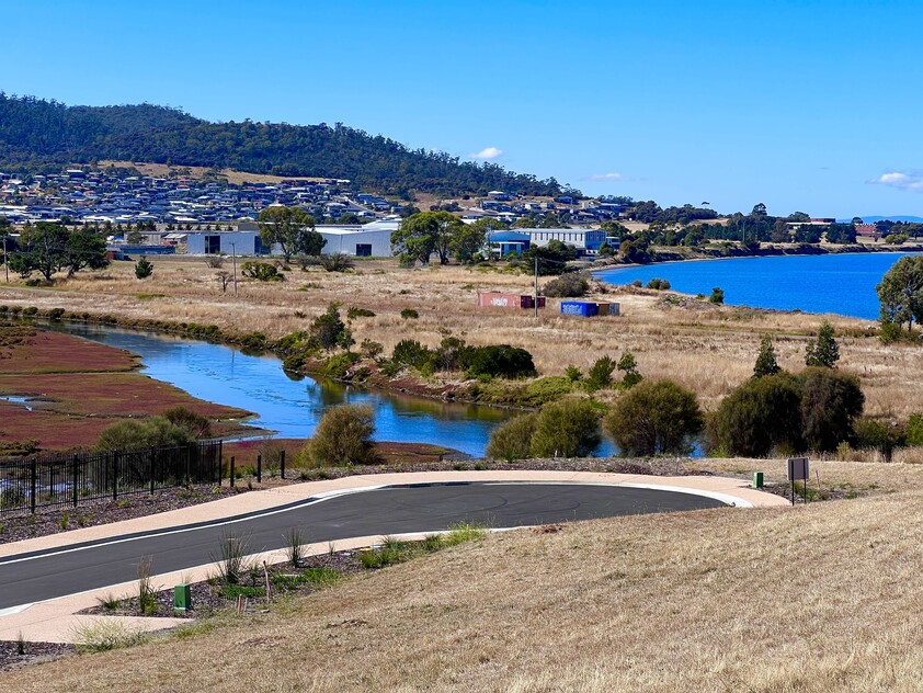 EXTRA LARGE VACANT BLOCK OF 919SQM - WATER VIEWS ACROSS RALPHS BAY