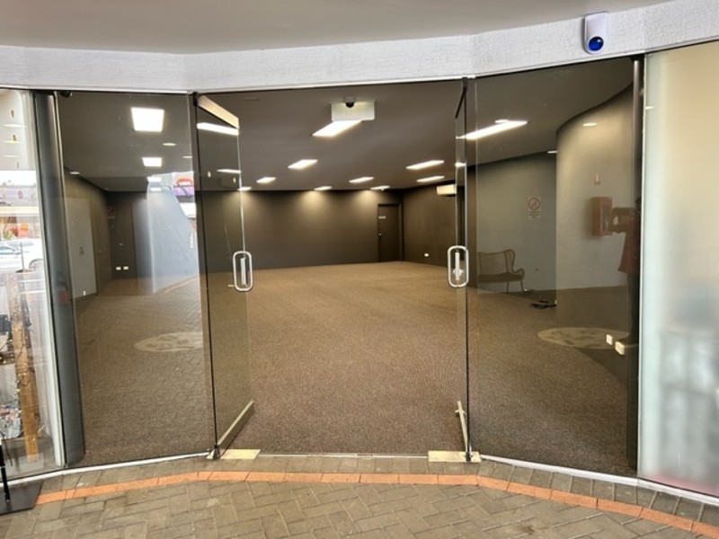 Large Retail Shop With Highway Exposure