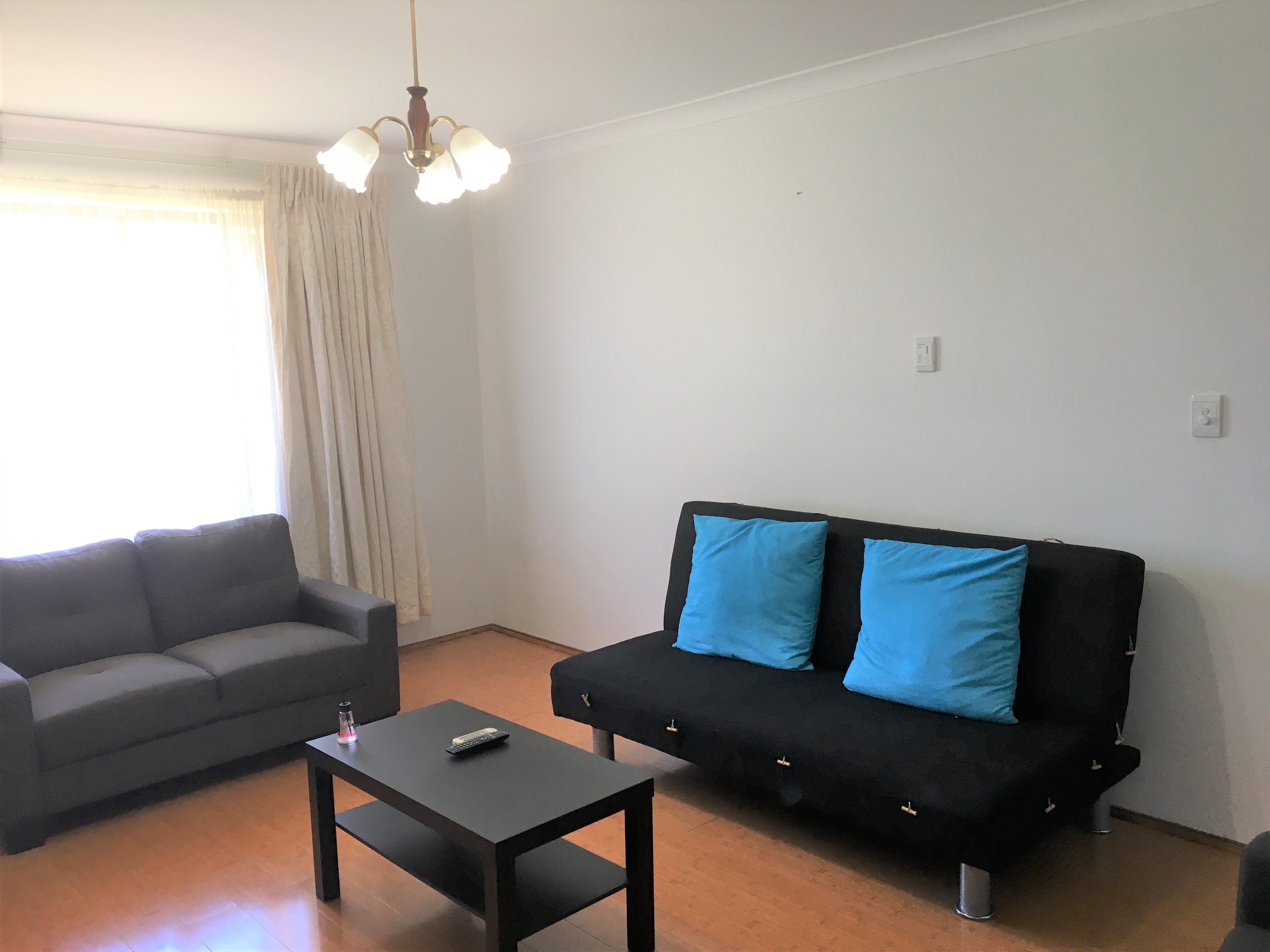 32 Huggins Road Thornlie WA 6108 House for Rent