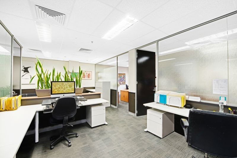81SQM, CLOSE TO LAW COURTS AND WORLD SQUARE