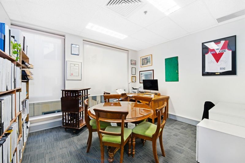 81SQM, CLOSE TO LAW COURTS AND WORLD SQUARE