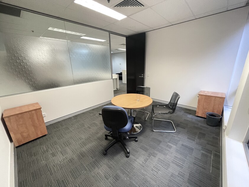 81SQM, CLOSE TO LAW COURTS AND WORLD SQUARE