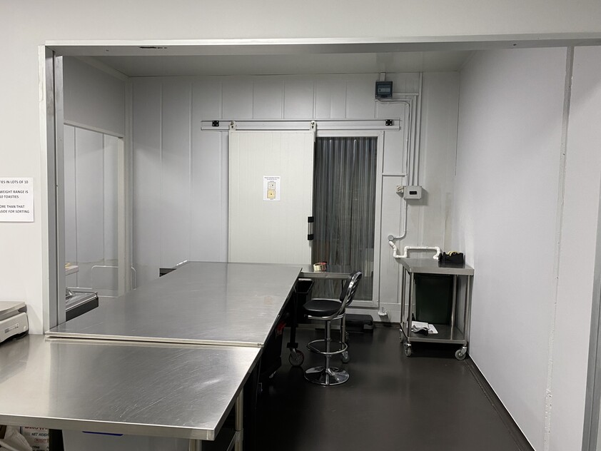 Premium Commercial Kitchen / food production facility