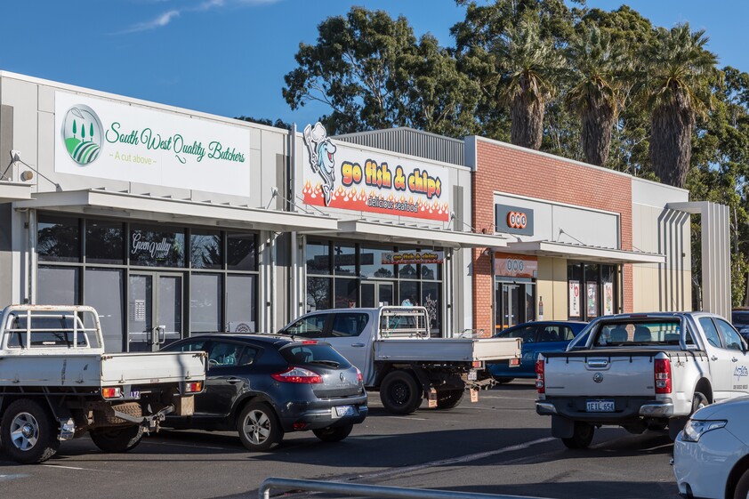 RETAIL / FOOD TAKE AWAY - 80SQM