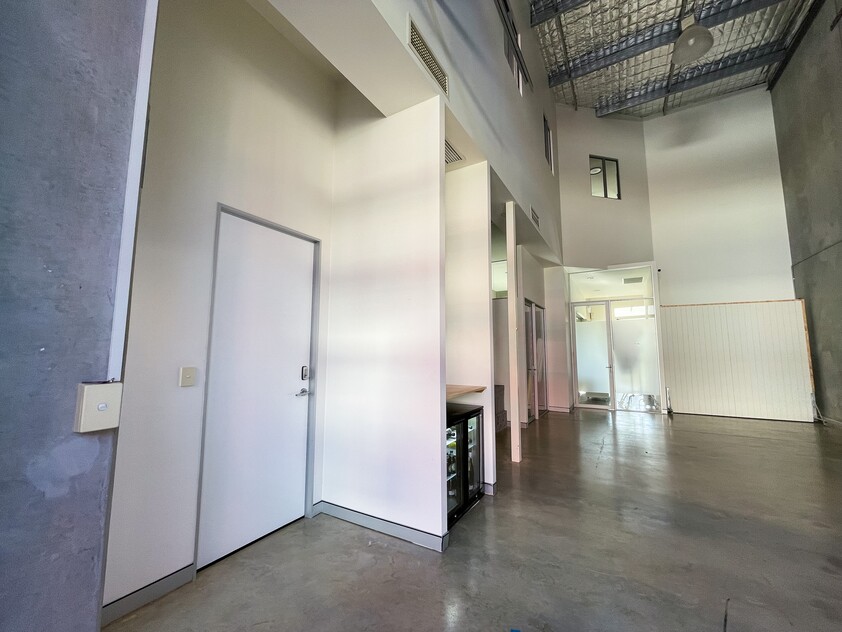 Prime central Southport location - Available to lease NOW!