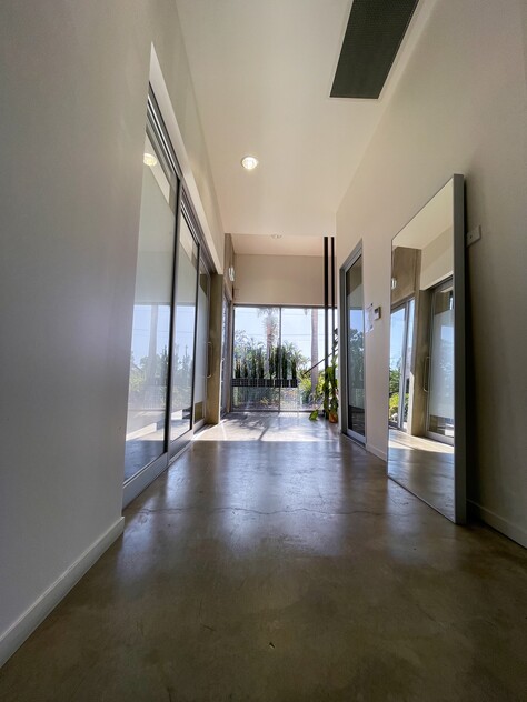 Prime central Southport location - Available to lease NOW!