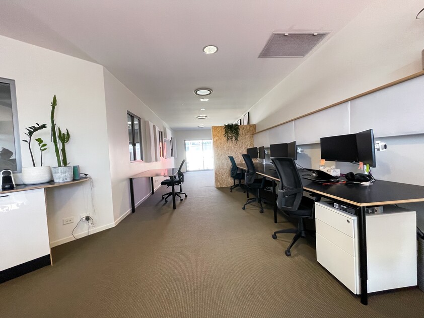 Prime central Southport location - Available to lease NOW!