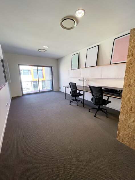 Prime central Southport location - Available to lease NOW!