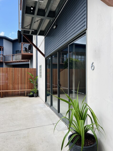 Fully Renovated Work Space Opportunity in Blooming Arts & Industrial Estate