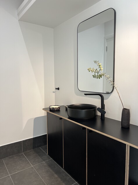 Fully Renovated Work Space Opportunity in Blooming Arts & Industrial Estate