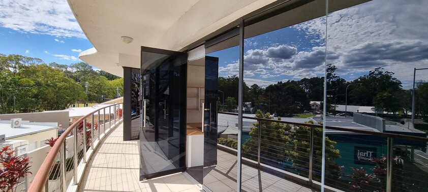 EXECUTIVE OFFICES / PROFESSIONAL SUITES IN PRIME LOCATION