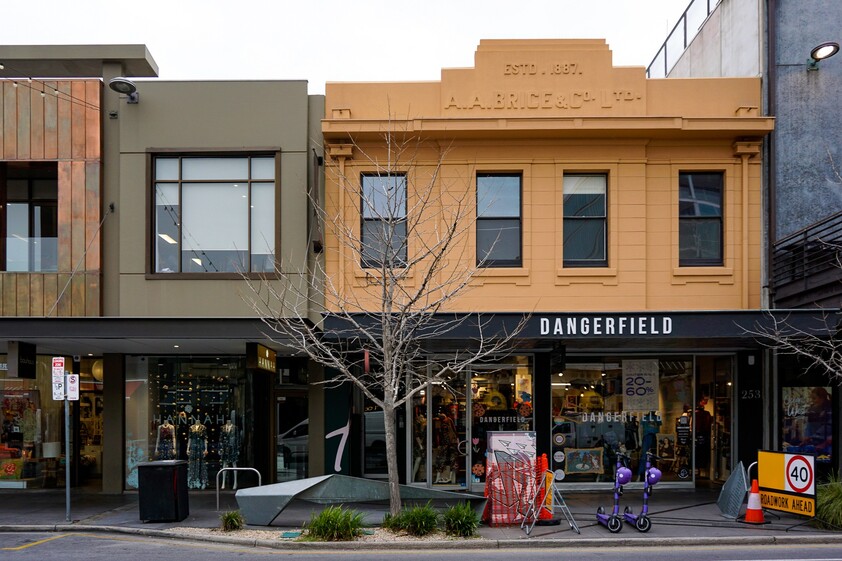 BOUTIQUE 1ST FLOOR OFFICE SPACE LOCATED IN ADELAIDE’S MOST VIBRANT PRECINCT… THE EAST END!