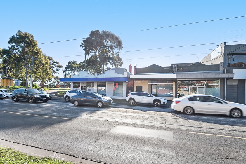 MULTI-PURPOSE COMMERCIAL &/OR DOMESTIC PROPERTY FOR LEASE WITH 3BR TOWNHOUSE AT THE REAR!