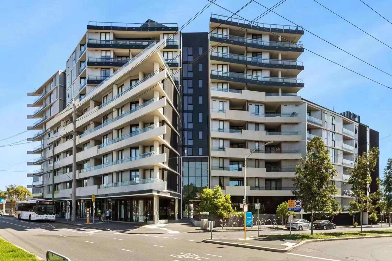 707/9 Dryburgh Street West Melbourne VIC 3003 Apartment for Sold