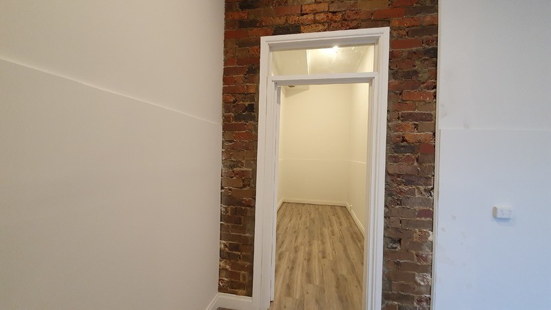 Competitively Priced Shop/Office in a great location
