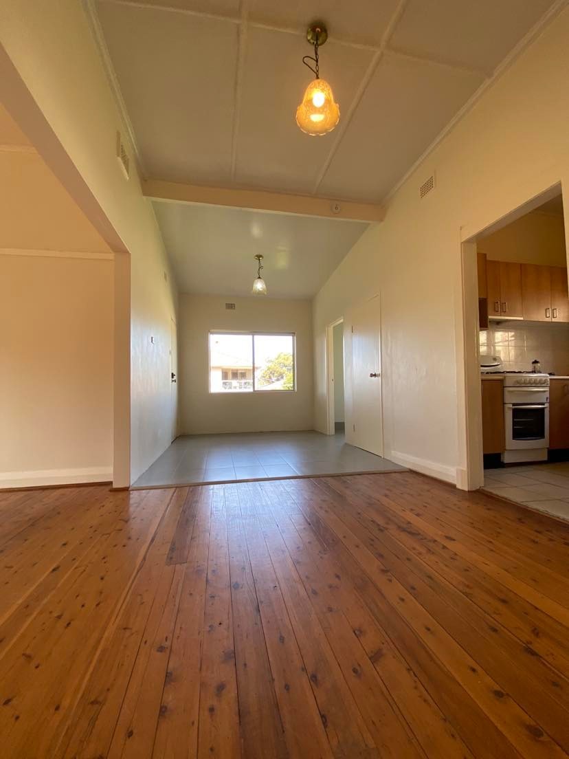 Perfect location, a stones throw from local shops, parks and bus stops