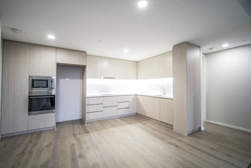 *PENDING APPLICATION* MODERN 1 BEDROOM, 1 BATHROOM UNFURNISHED APARTMENT