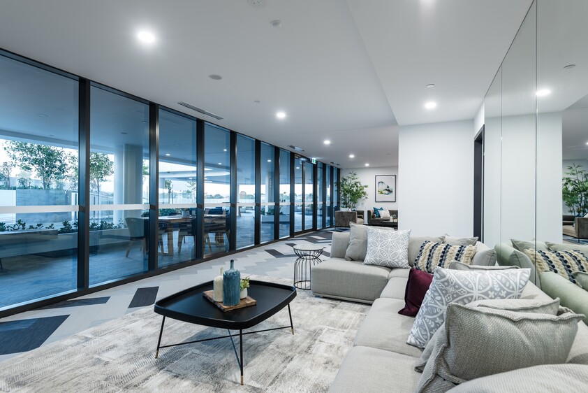 *PENDING APPLICATION* MODERN 1 BEDROOM, 1 BATHROOM UNFURNISHED APARTMENT