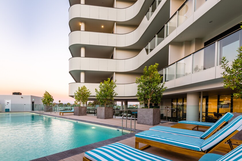 *PENDING APPLICATION* MODERN 1 BEDROOM, 1 BATHROOM UNFURNISHED APARTMENT