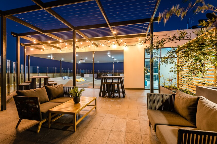 *PENDING APPLICATION* MODERN 1 BEDROOM, 1 BATHROOM UNFURNISHED APARTMENT