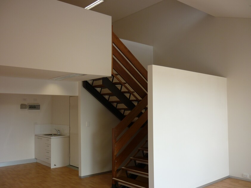 Superb & Versatile Shop/Office in Prospect’s Village Heart