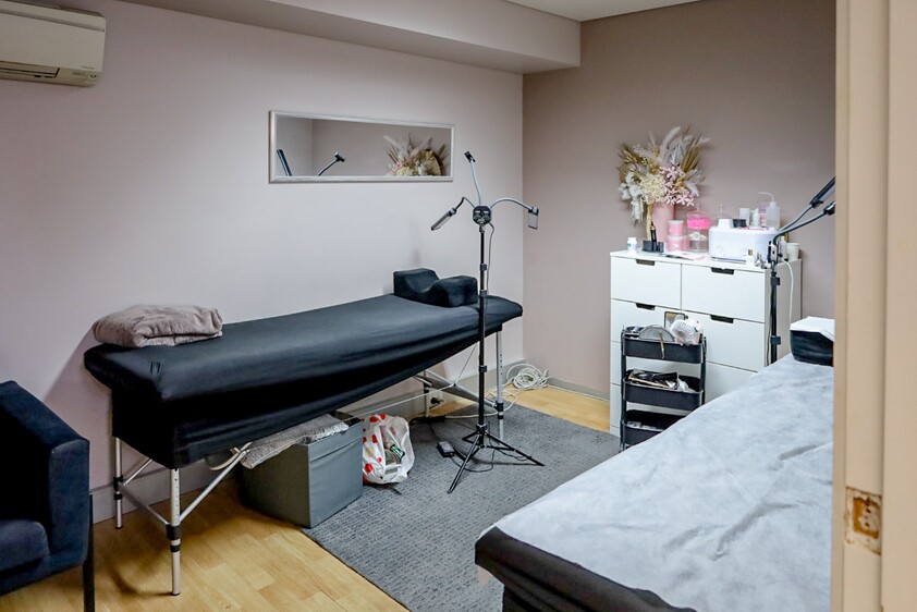 Superb & Versatile Shop/Office in Prospect’s Village Heart