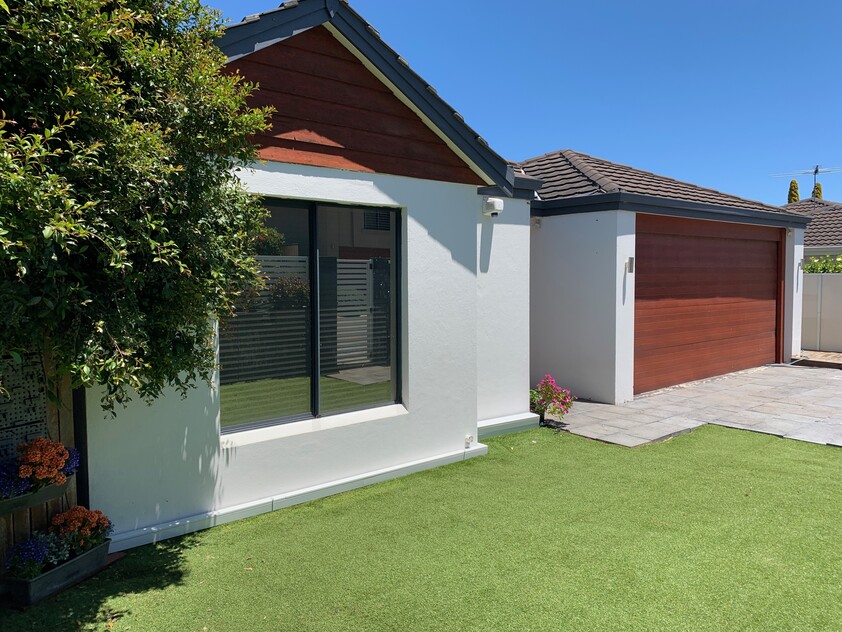 Inglewood border. Contact for inspection