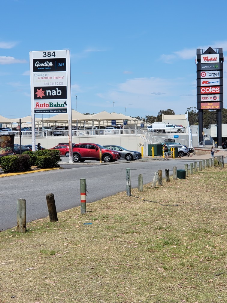 Opportunity to lease a well-established restaurant in a prime location with huge advertising exposure