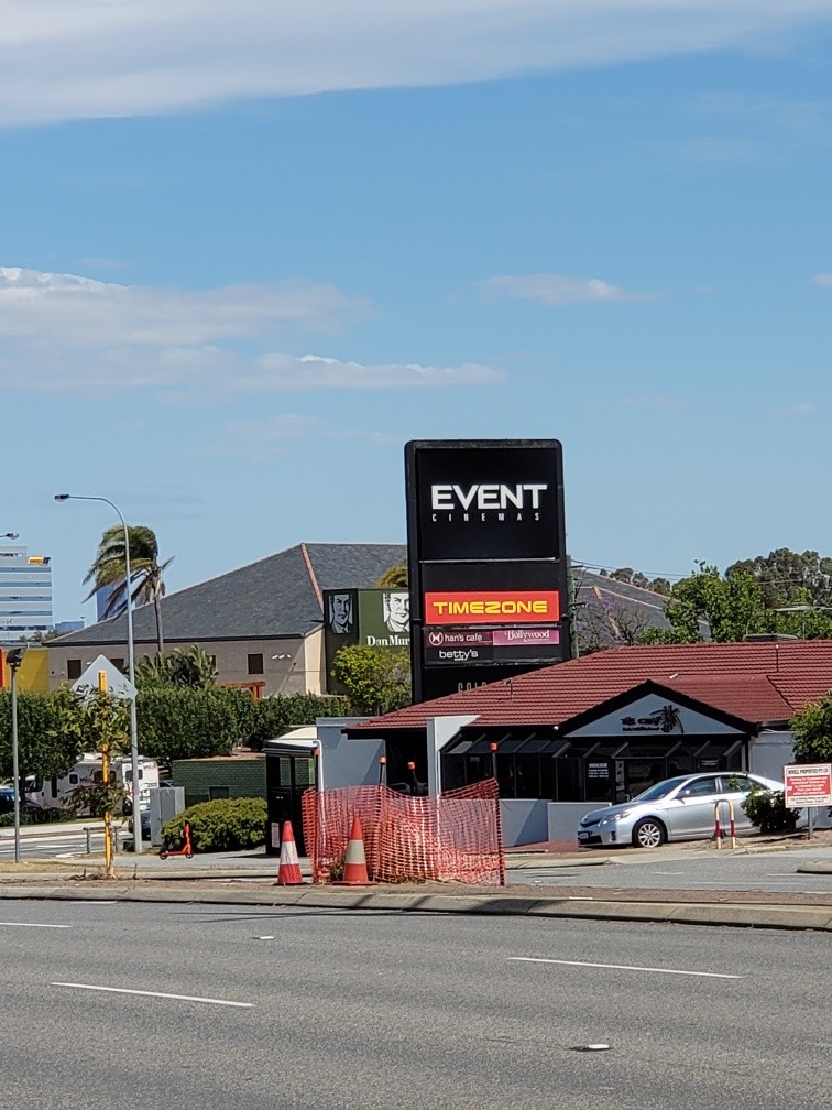 Opportunity to lease a well-established restaurant in a prime location with huge advertising exposure