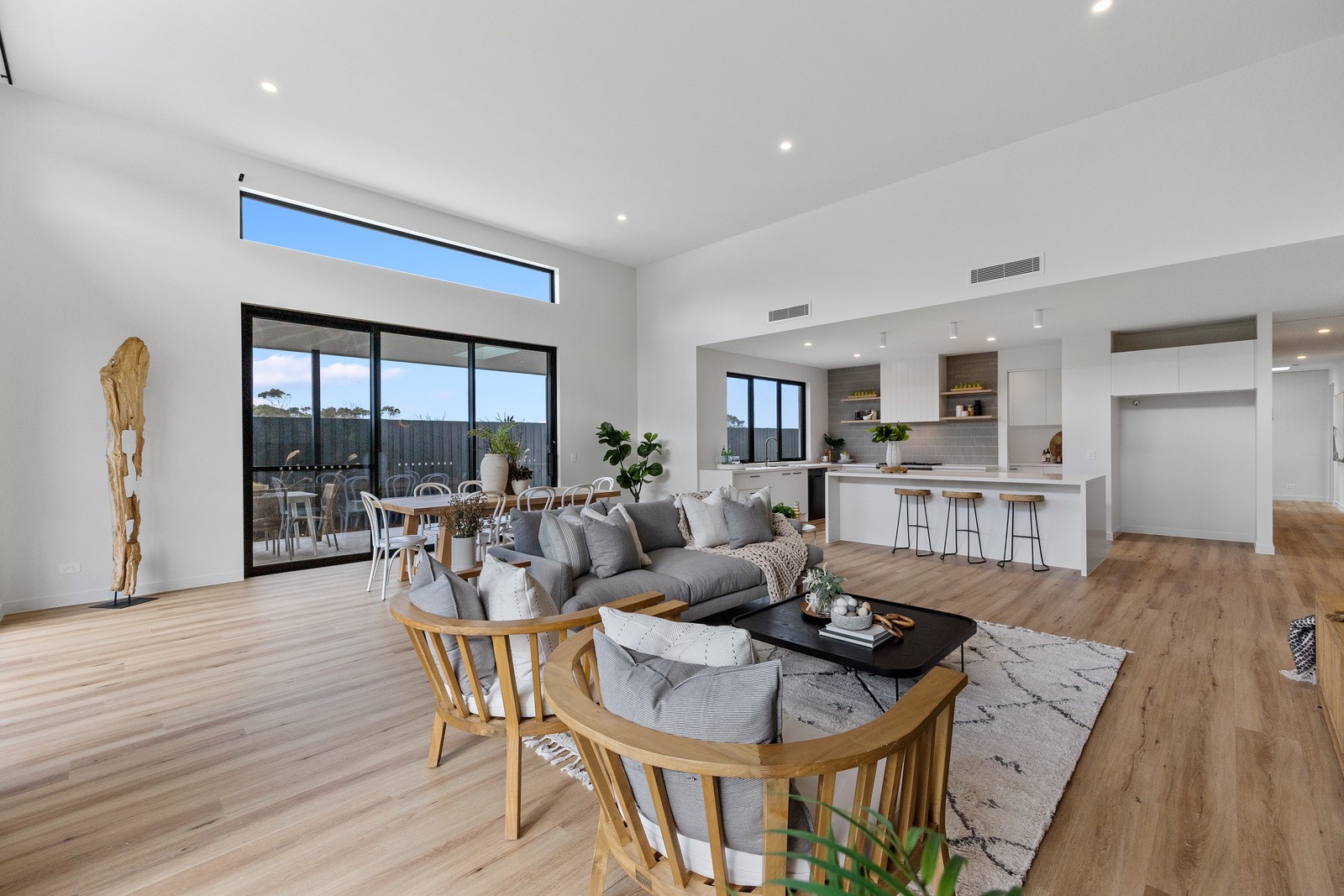 23 Cassinia St Inverloch VIC 3996 House for Sale